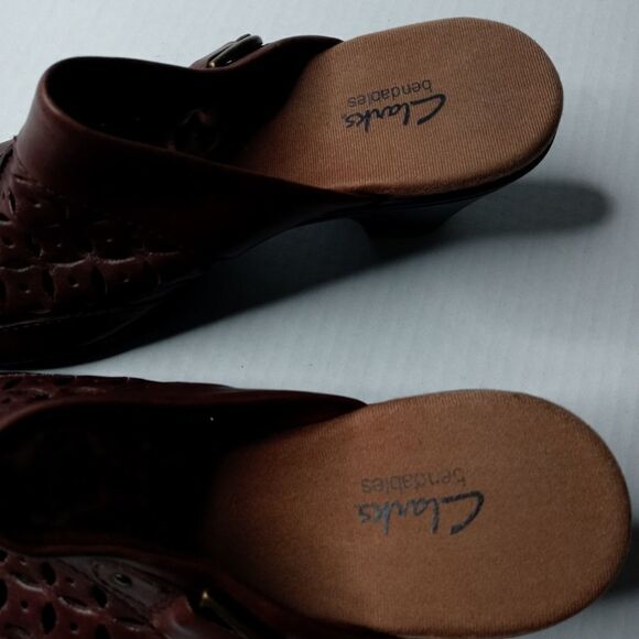 Clarks brown leather mules size 6.5 - Picture 9 of 11